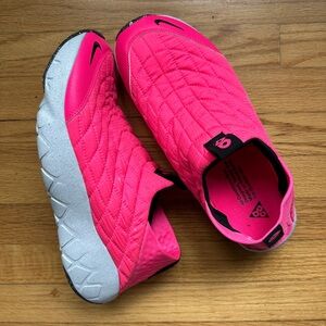 Nike ACG moc 3.5 hot pink m9 / w10.5